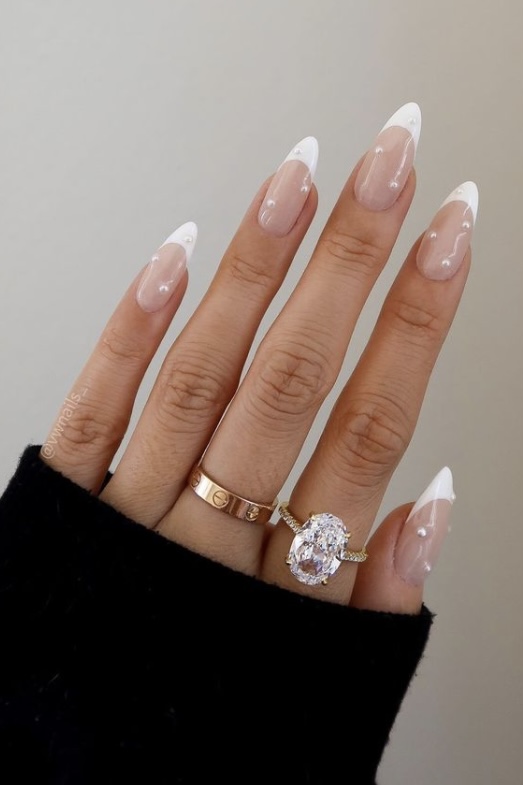 Elegant Pearl Accent Nails Ideas