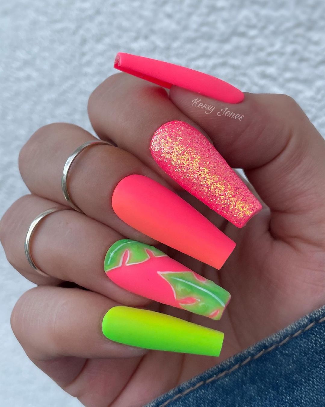 Luminous Neon Glow Nails Ideas