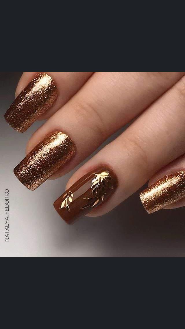 Elegant Bronze And Gold Nails Ideas