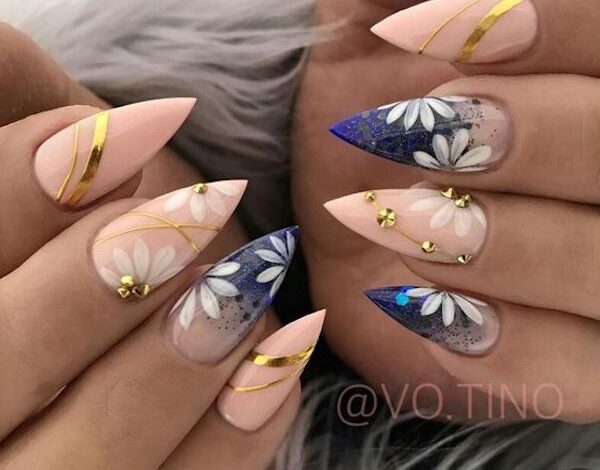 Vintage Floral Cameo Nails Ideas