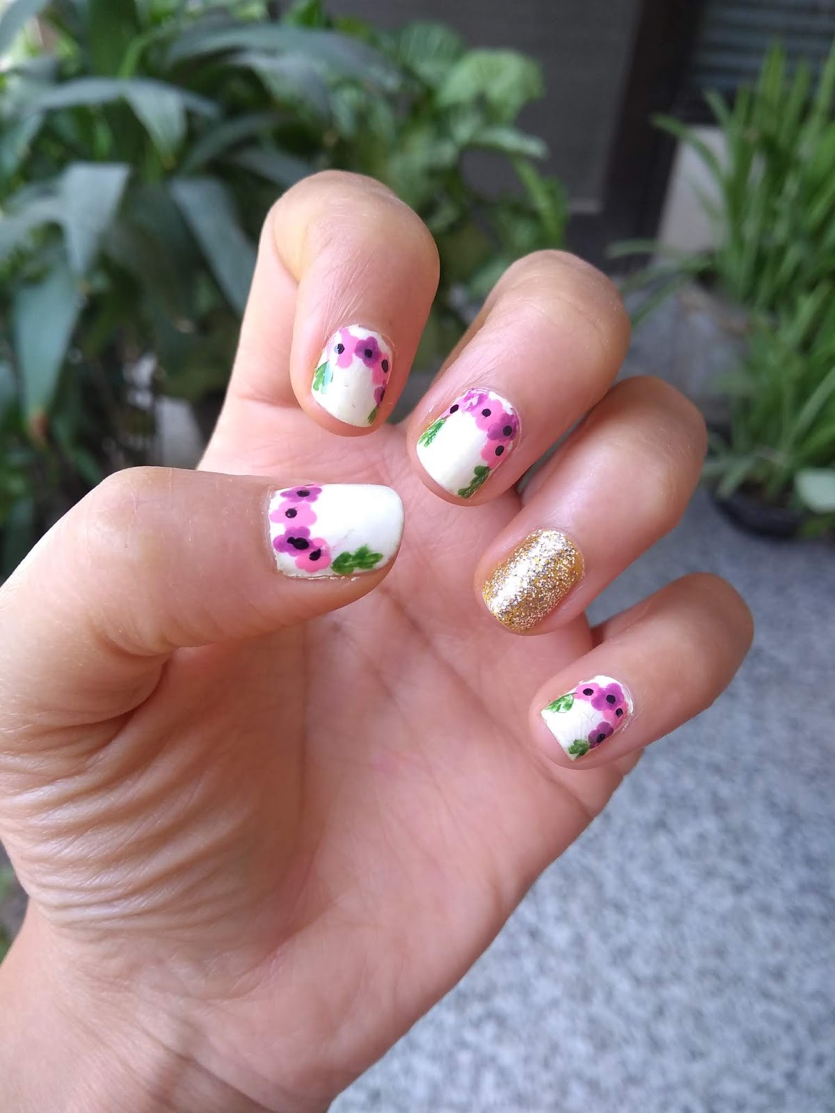 Vintage Floral Wreath Nails Ideas