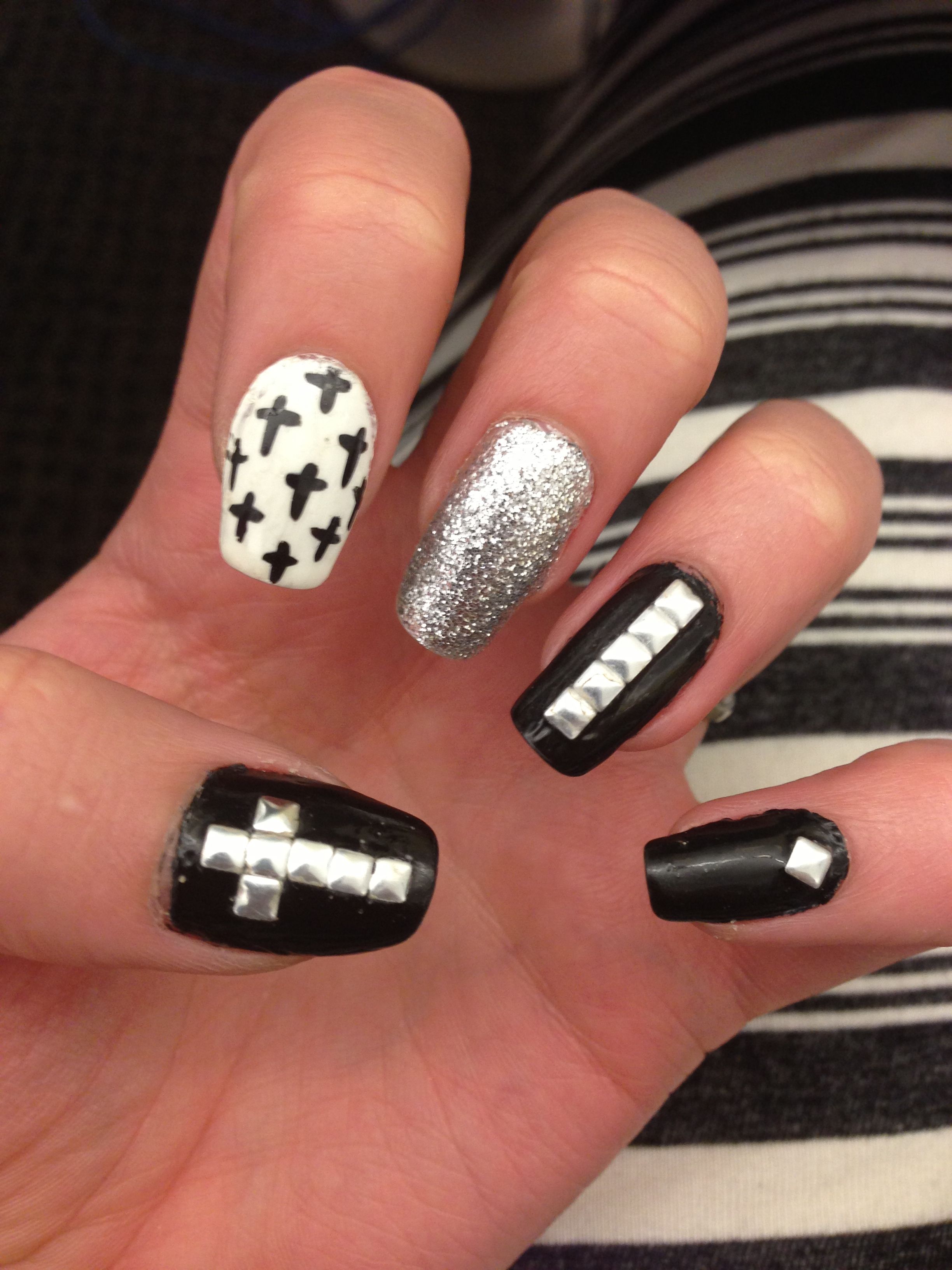 Monochrome Chic Nails Ideas