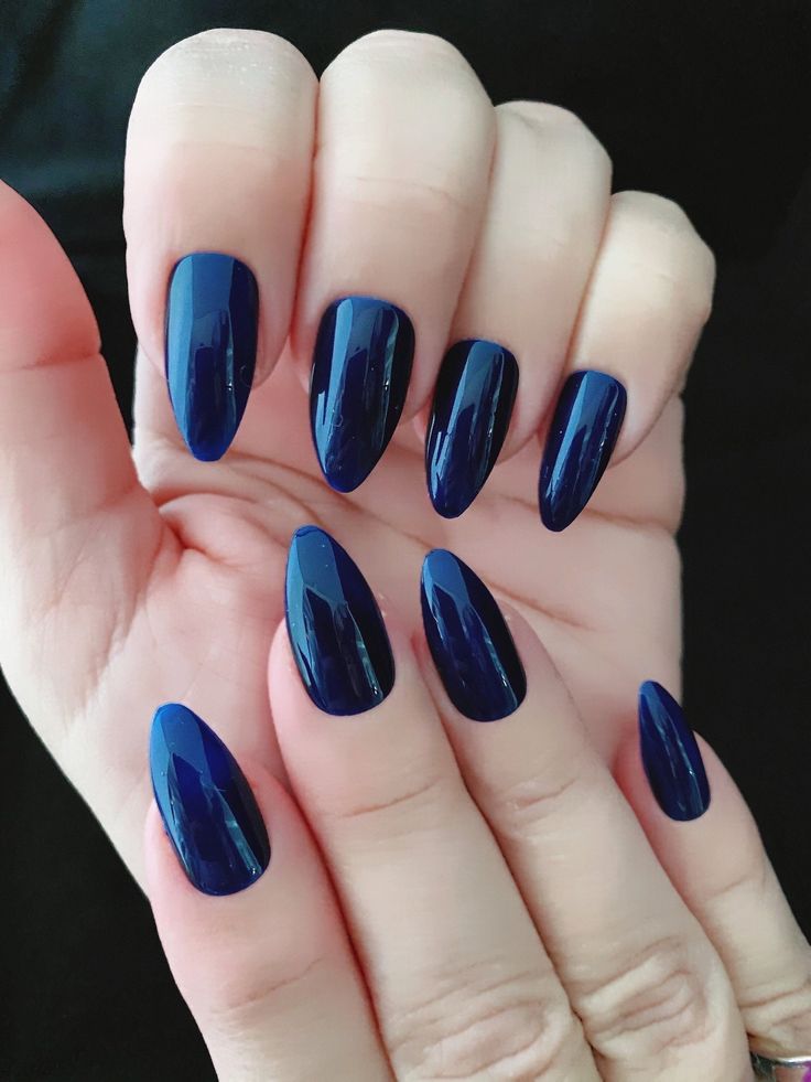 Sophisticated Sapphire Blue Nails Ideas