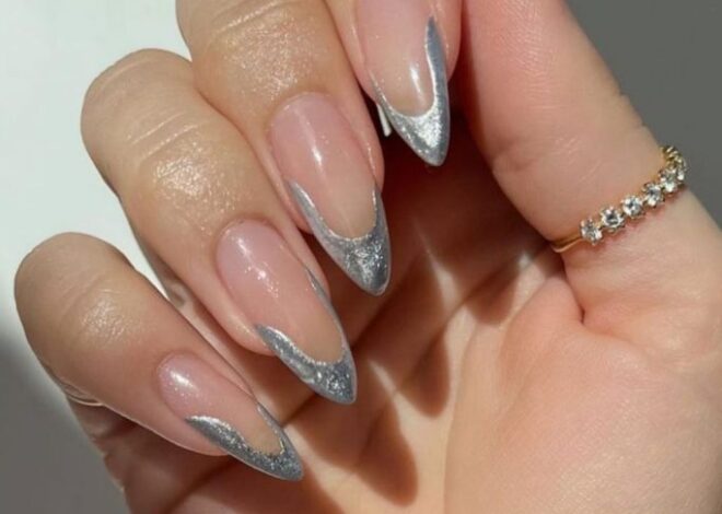 Glamorous Silver Foil Nails Ideas