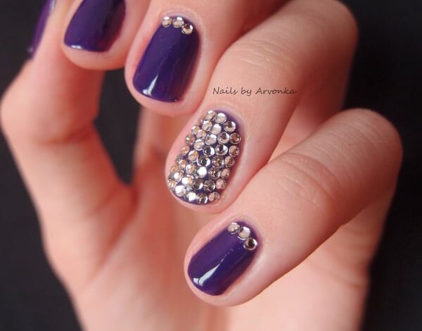 Dainty Jewel Accents Nails Ideas