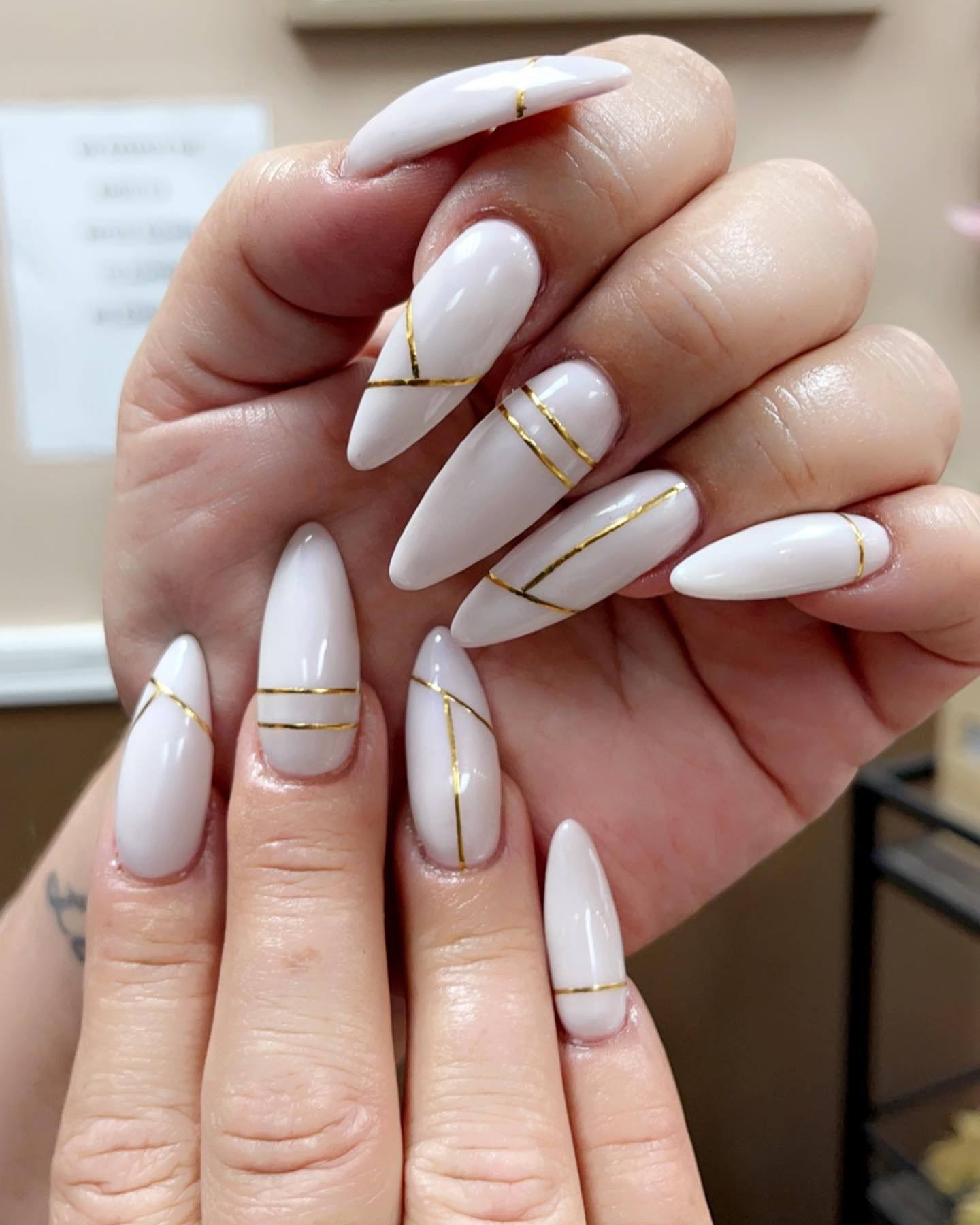 Modern Metallic Stripes Nails Ideas