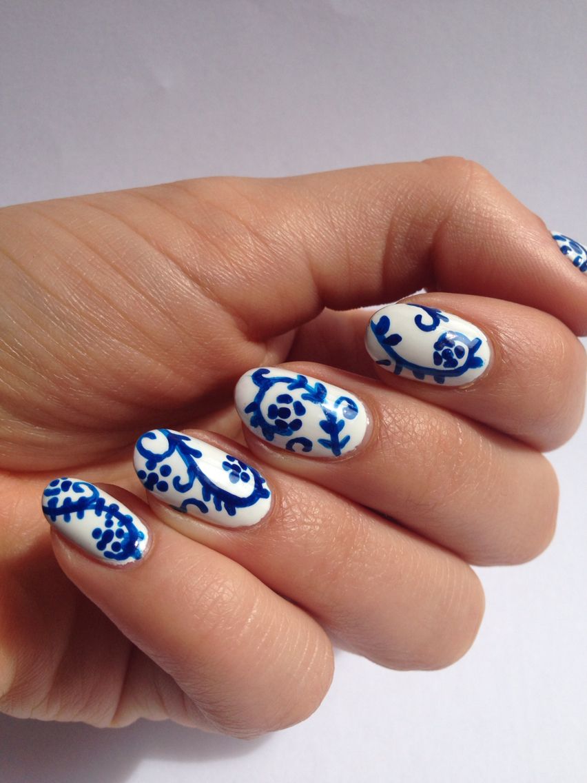 Vintage Porcelain Nails Ideas