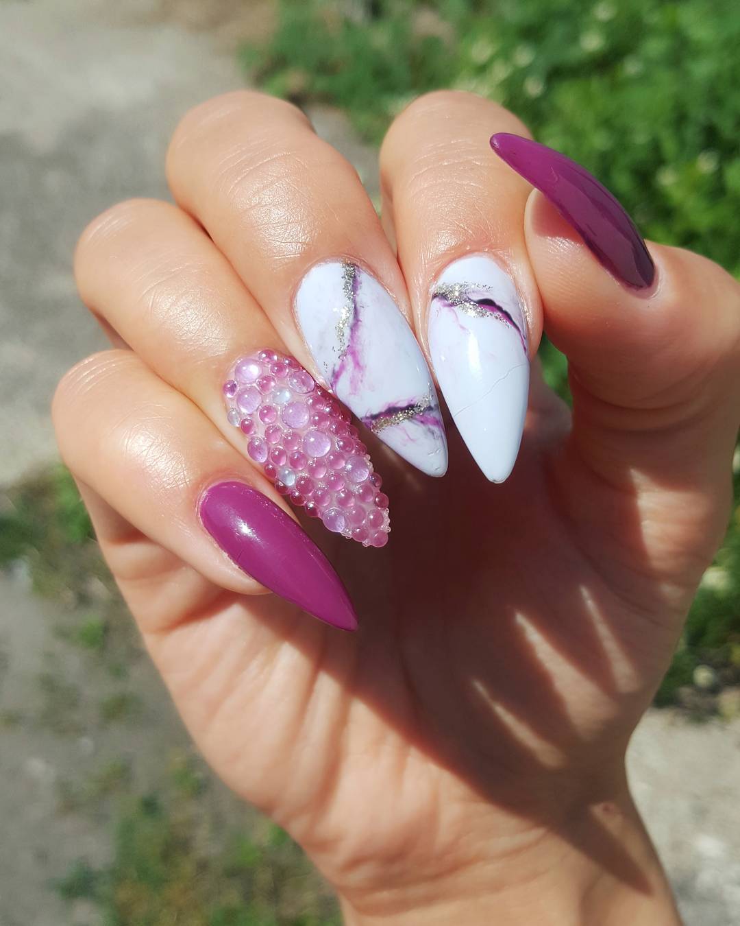 Elegant Pink Marble Nails Ideas