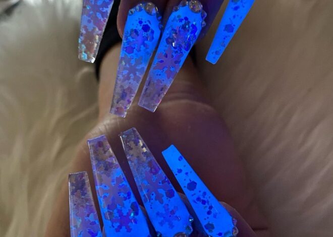 Luminous Glow-in-the-Dark Nails Ideas