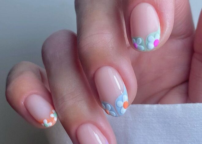 Pastel Floral Garland Nails Ideas