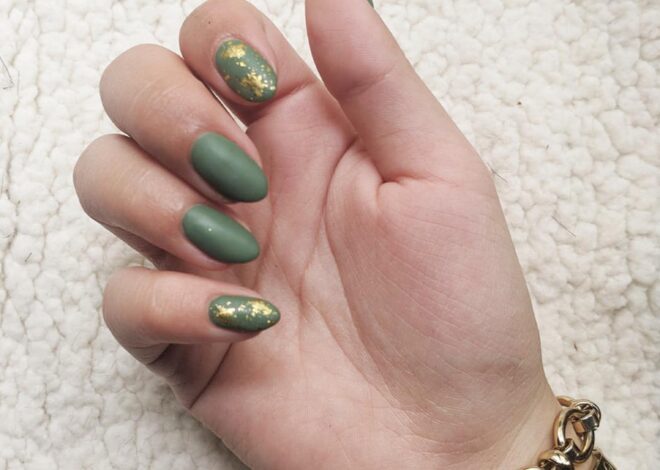 Sophisticated Olive And Gold Nails Ideas